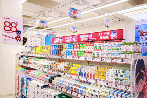 從供應(yīng)鏈到‘供贏鏈’ 趙一鳴零食的效率革新與消費(fèi)普惠